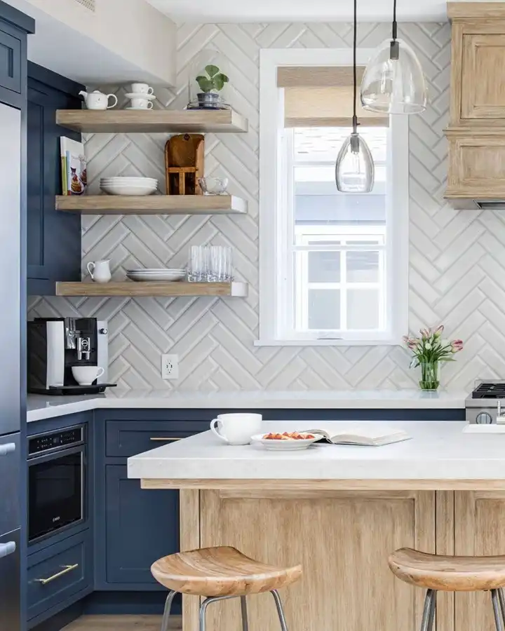 Backsplash Classic White Marble Herringbone
