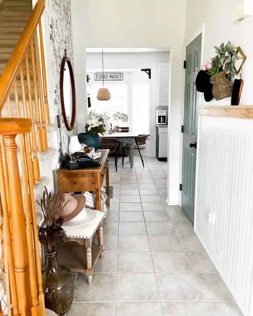 Traditional Wainscoting Wall