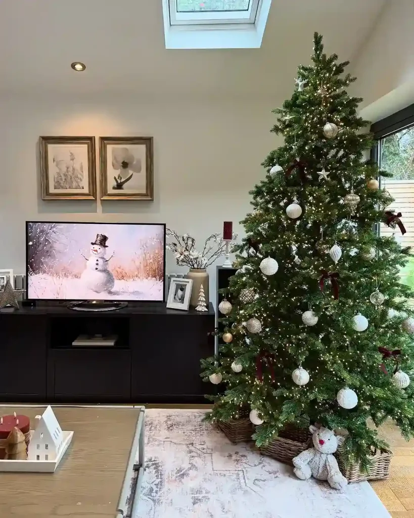 Vintage Christmas Tree Tinsel Application