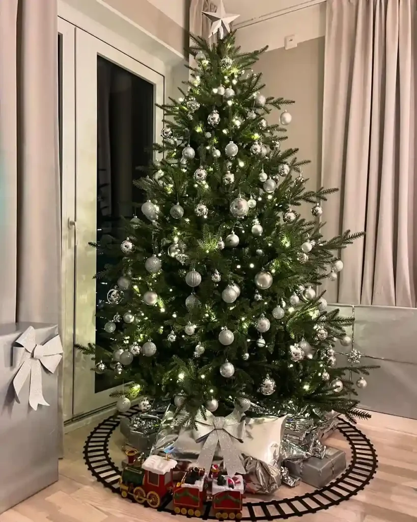 Silver Aluminum Tree