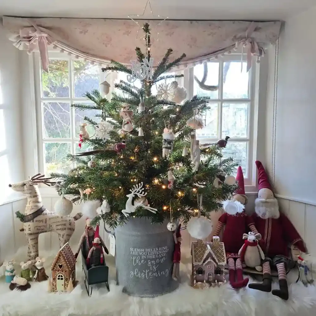 Cottage Christmas Soothing Color Palette