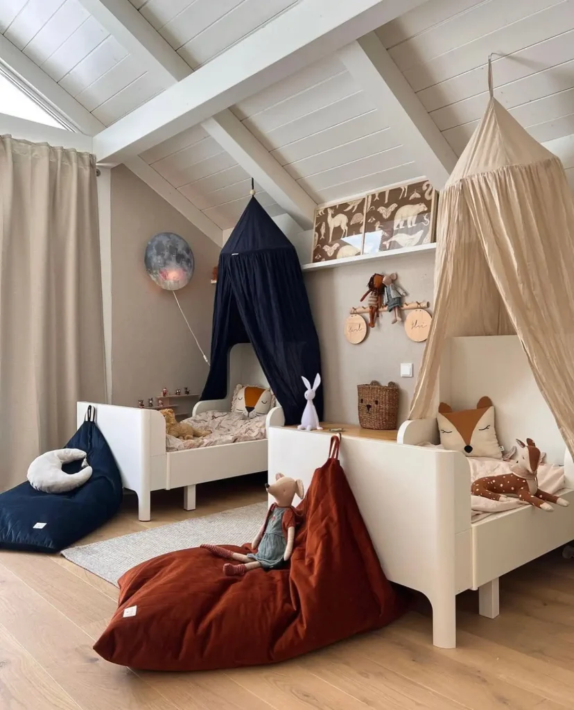 Statement Crossbeams