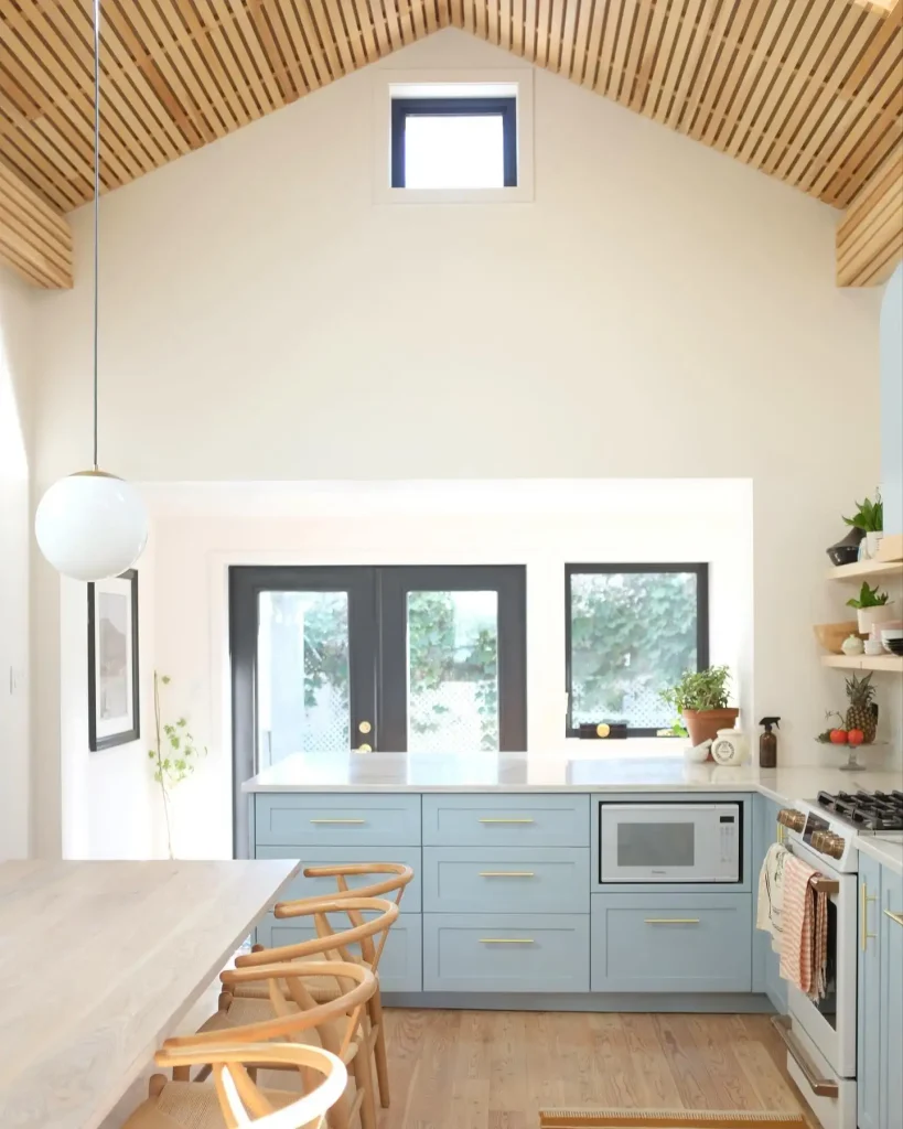 Slats as a Kitchen Backsplash Extension