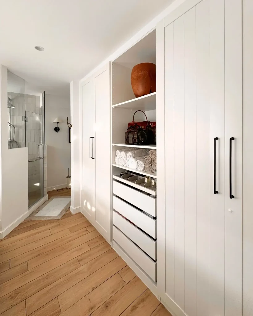 Linen and Bathroom Storage