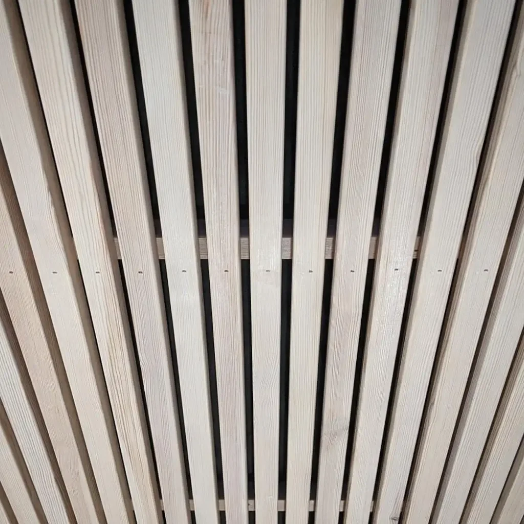 Narrow, Tightly Spaced Slats for a Modern Look
